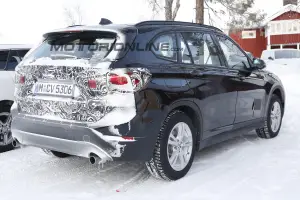 BMW X1 a passo lungo - Foto spia 22-01-2016