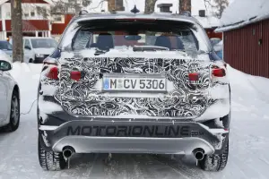 BMW X1 a passo lungo - Foto spia 22-01-2016