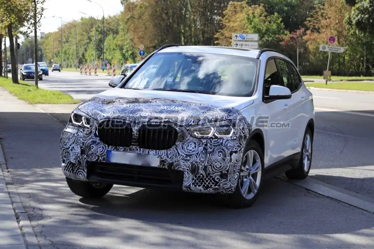 BMW X1 - Foto spia 09-10-2018 - 2