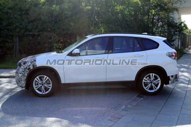 BMW X1 - Foto spia 09-10-2018 - 5