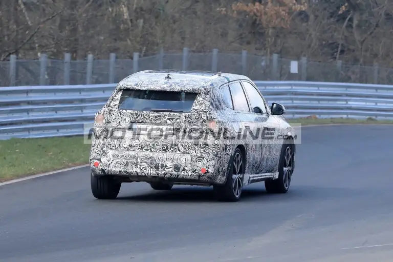 BMW X1 - Foto spia 19-4-2021 - 18