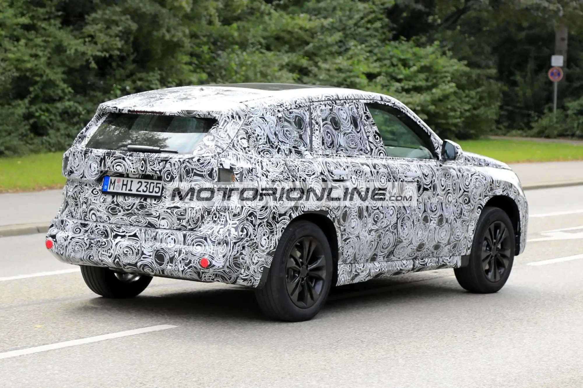 BMW X1 - Foto spia 8-9-2020 - 16