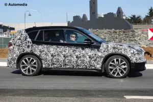 BMW X1 MY 2016 - Foto spia 18-03-2015