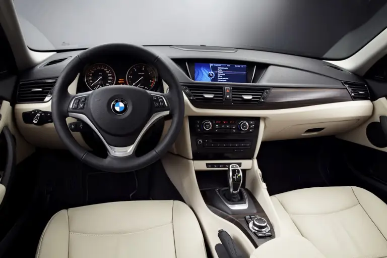 BMW X1 restyling 2012 - 2