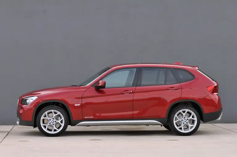 Bmw X1 sDrive18i e Bmw X1 xDrive25i - 8