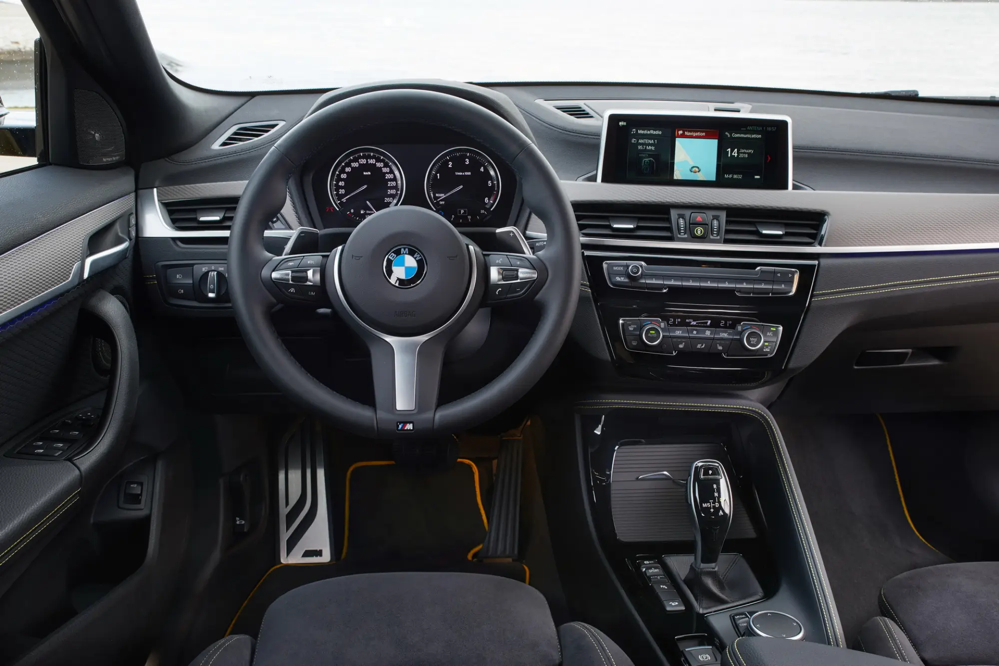 BMW X2 2018 - 109