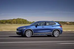 BMW X2 xDrive25e