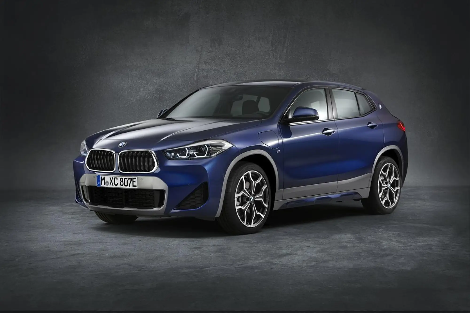 BMW X2 xDrive25e - 38