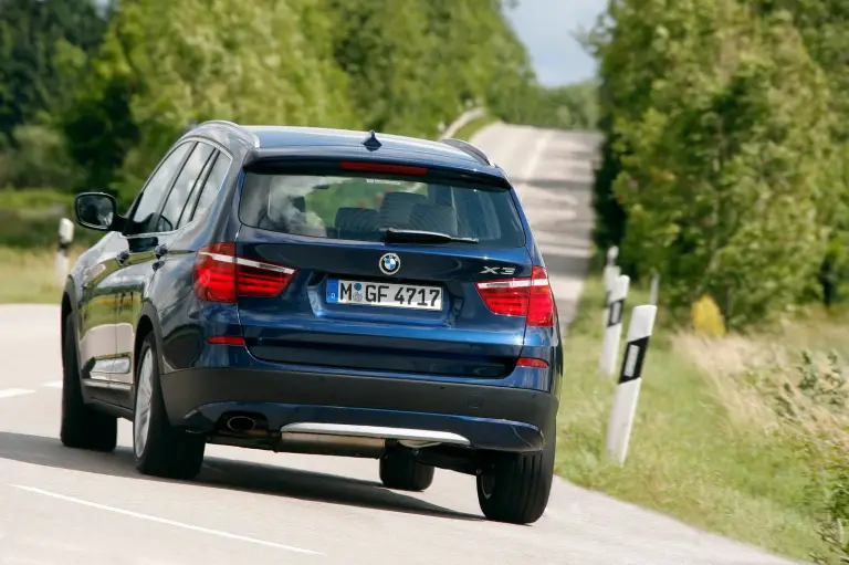 BMW X3 2011 nuovi motori xDrive20i xDrive35d - 10