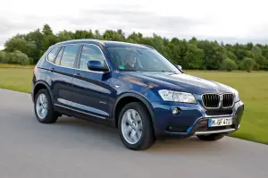 BMW X3 2011 nuovi motori xDrive20i xDrive35d