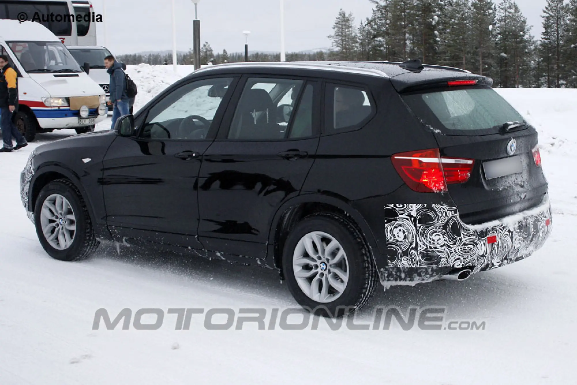 BMW X3 2013 - Foto spia 25-02-2013 - 4