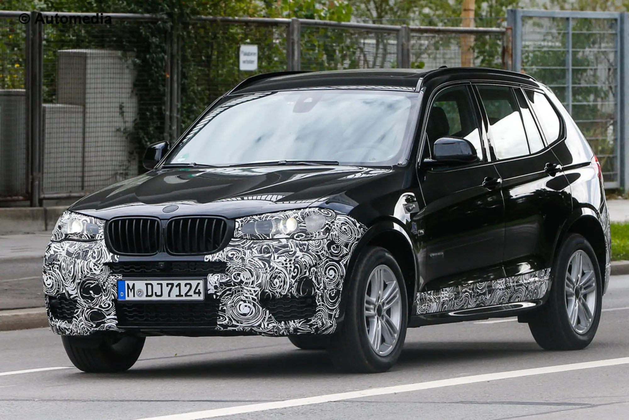 BMW X3 2014 - Foto spia 16-10-2013 - 7