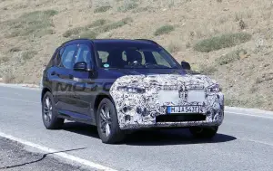 BMW X3 2022 - Foto spia 14-08-2020 - 6