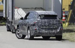 BMW X3 2023 - Foto spia 01-07-2022