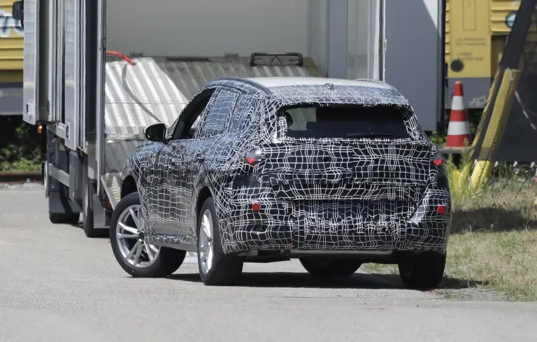 BMW X3 2023 - Foto spia 01-07-2022 - 7