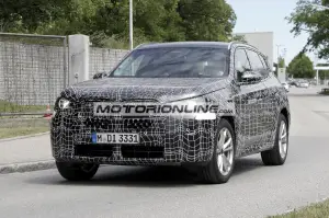 BMW X3 - Foto spia 29-7-2022 - 16