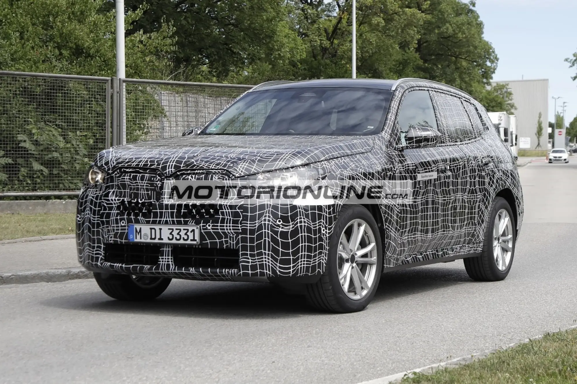 BMW X3 - Foto spia 29-7-2022 - 10