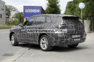 BMW X3 - Foto spia 29-7-2022 - 18