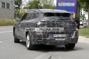 BMW X3 - Foto spia 29-7-2022 - 20