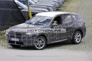 BMW X3 - Foto spia 29-7-2022 - 6
