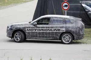 BMW X3 - Foto spia 29-7-2022 - 5