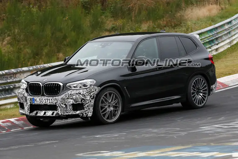 BMW X3 M foto spia 21 settembre 2017 - 3