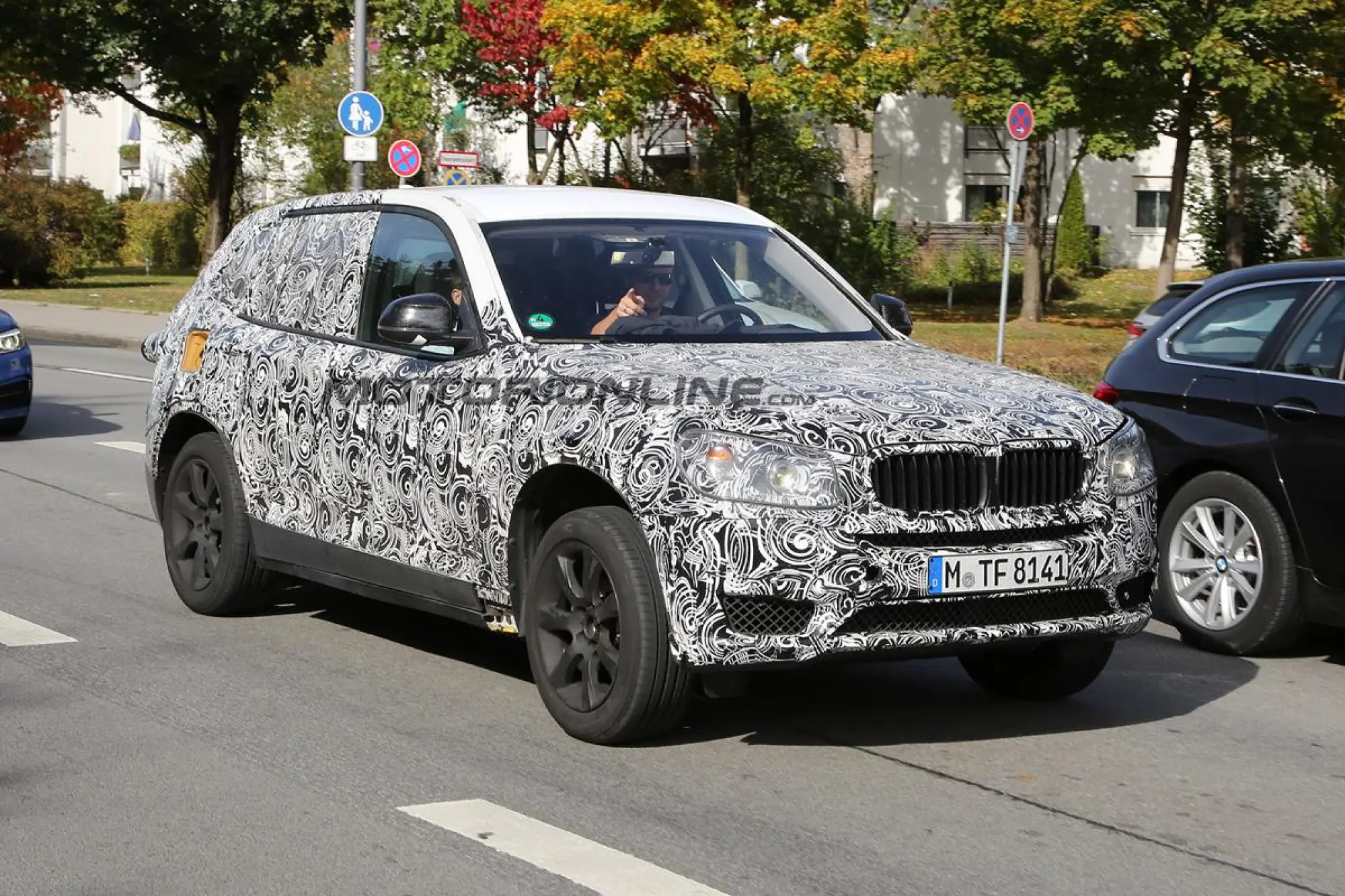 BMW X3 MY 2017 - Foto spia 08-10-2015 - 1
