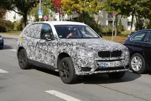 BMW X3 MY 2017 - Foto spia 08-10-2015