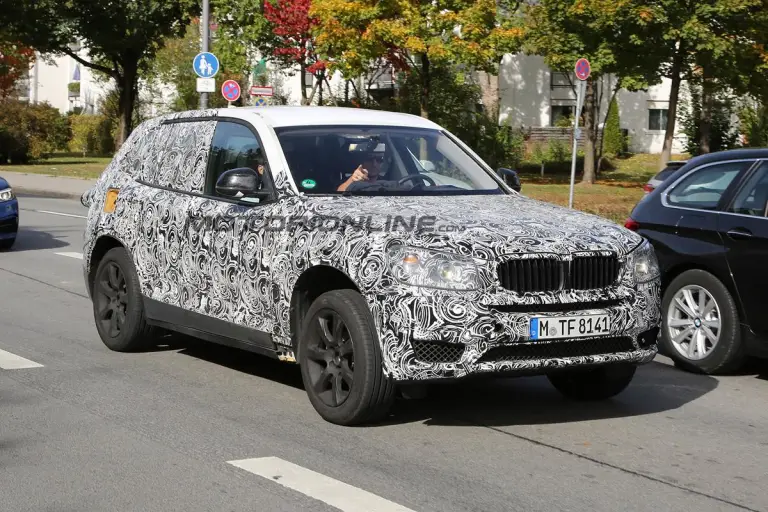 BMW X3 MY 2017 - Foto spia 08-10-2015 - 1