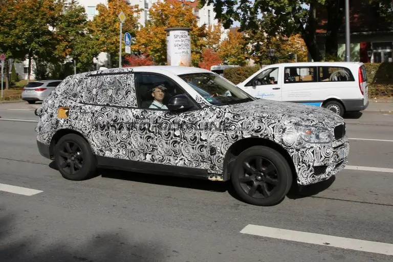 BMW X3 MY 2017 - Foto spia 08-10-2015 - 3