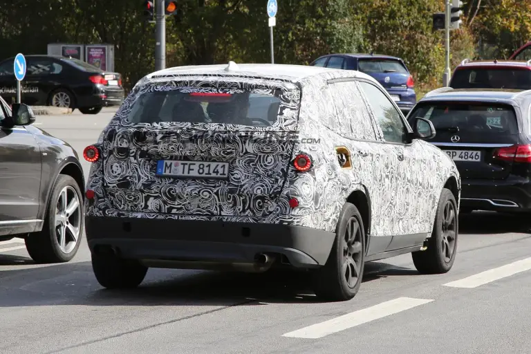 BMW X3 MY 2017 - Foto spia 08-10-2015 - 9