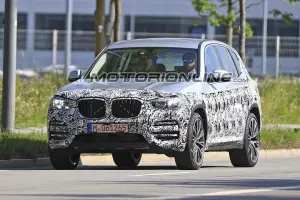 BMW X3 MY 2018 foto spia 15 Giugno 2017