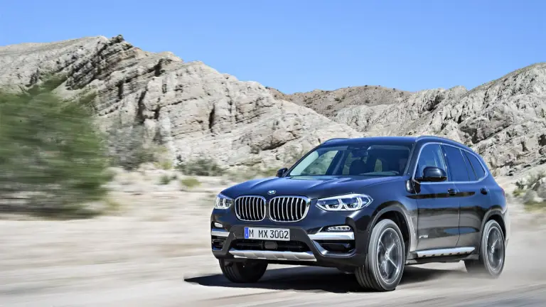 BMW X3 MY 2018 - 16