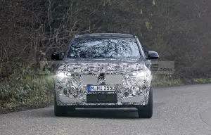 BMW X4 2021 - Foto spia 14-01-2021