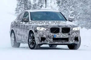 BMW X4 M foto spia 5 febbraio 2018