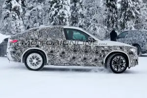 BMW X4 M foto spia 5 febbraio 2018