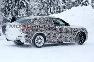 BMW X4 M foto spia 5 febbraio 2018