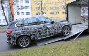 BMW X5 2021 - Foto spia 24-11-2020