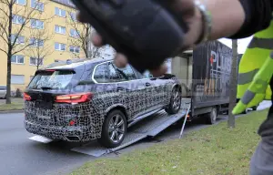 BMW X5 2021 - Foto spia 24-11-2020