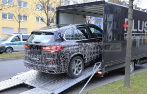 BMW X5 2021 - Foto spia 24-11-2020