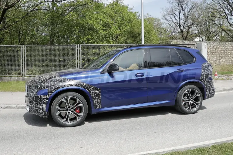 BMW X5 2023 - Foto Spia 04-05-2022 - 8