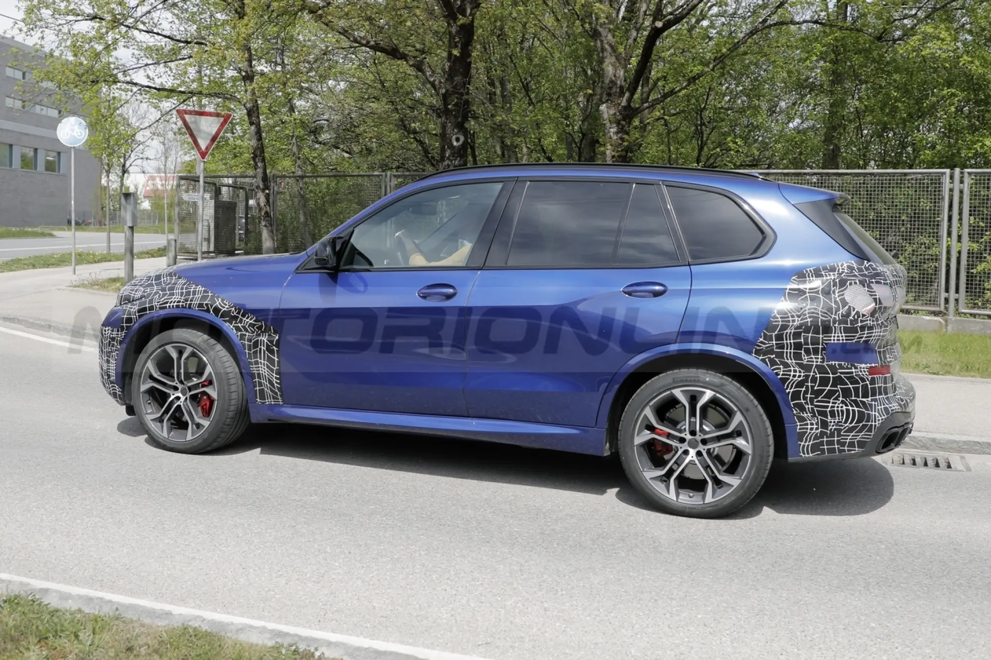 BMW X5 2023 - Foto Spia 04-05-2022 - 9