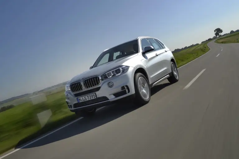 BMW X5 con sistema eDrive - 11