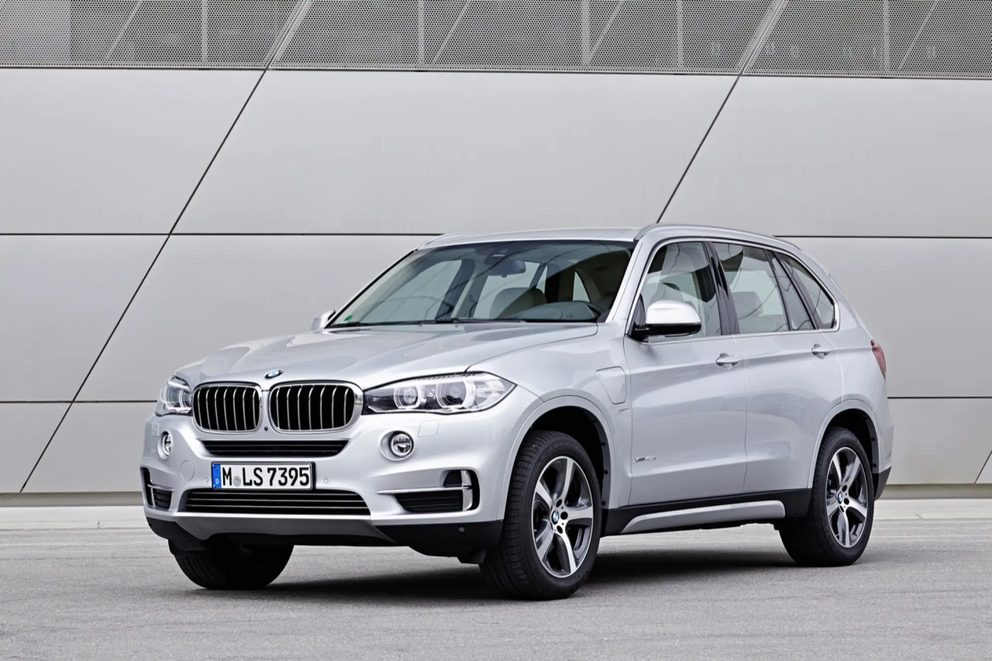 BMW X5 con sistema eDrive - 74