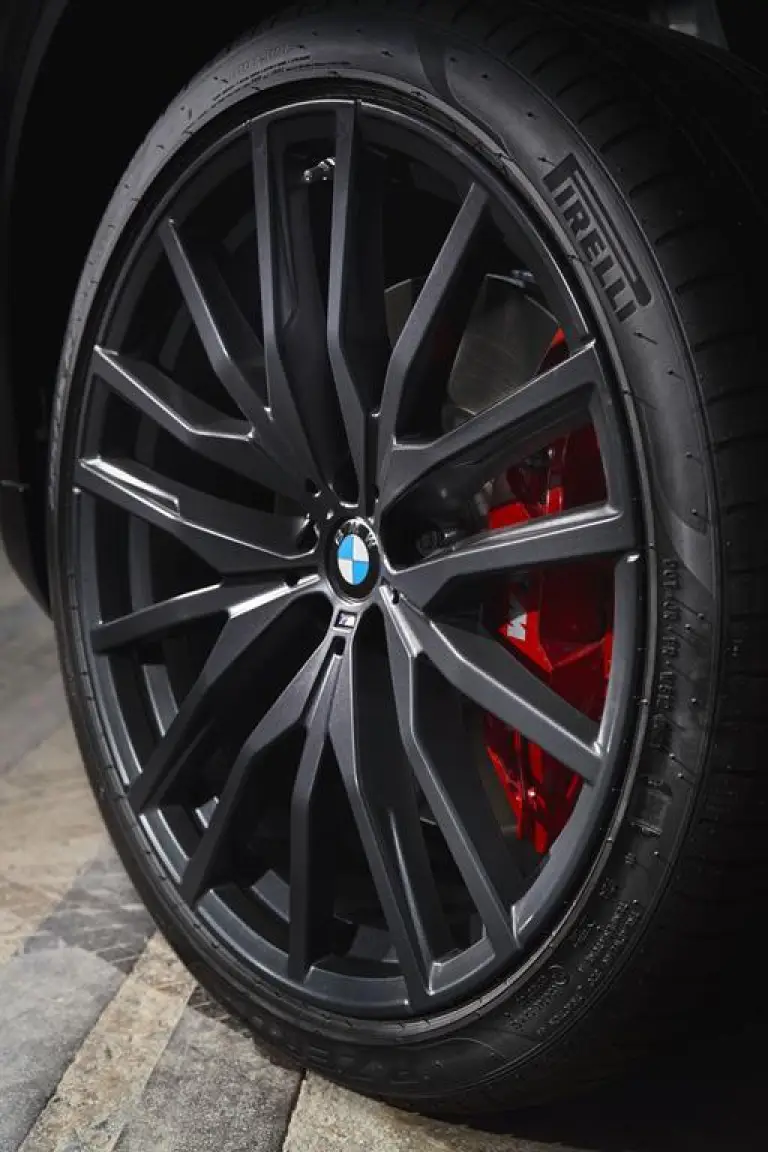BMW X5 e X6 Black Vermilion - X7 Frozen Black Metallic - 19
