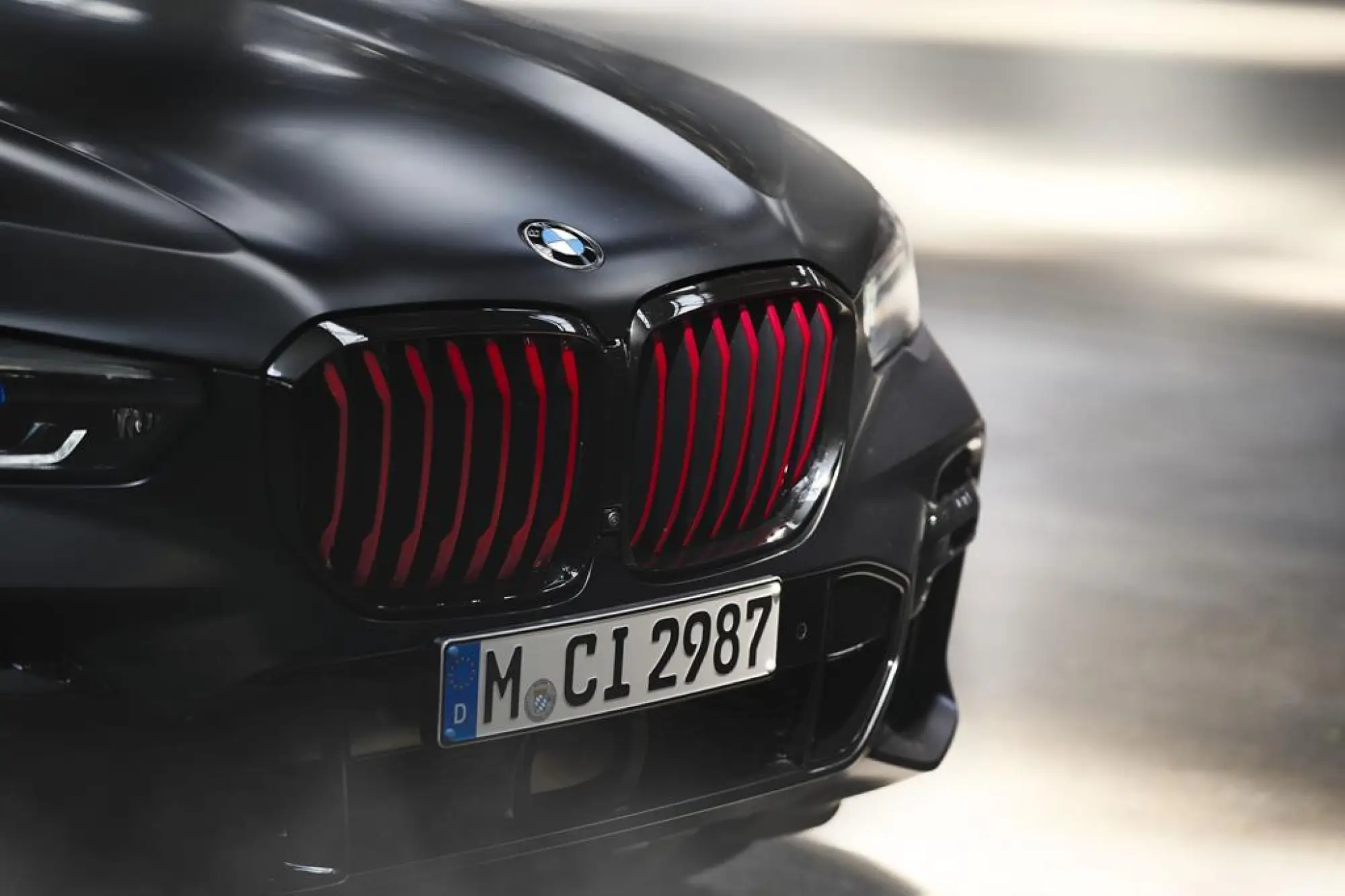 BMW X5 e X6 Black Vermilion - X7 Frozen Black Metallic - 16