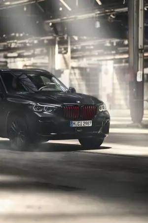 BMW X5 e X6 Black Vermilion - X7 Frozen Black Metallic