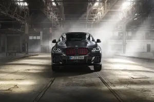 BMW X5 e X6 Black Vermilion - X7 Frozen Black Metallic