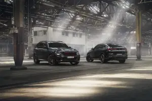 BMW X5 e X6 Black Vermilion - X7 Frozen Black Metallic