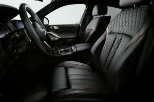 BMW X5 e X6 Black Vermilion - X7 Frozen Black Metallic